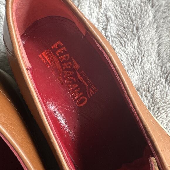 SALVATORE FERRAGAMO Size 10 B vintage tan leather low cut Designer sneakers - Picture 2 of 12